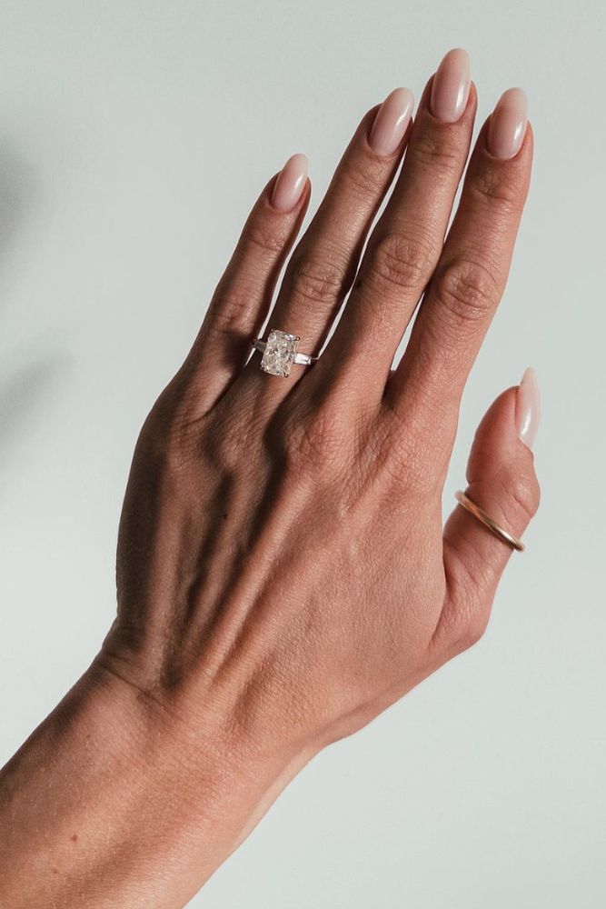 solitaire engagement rings